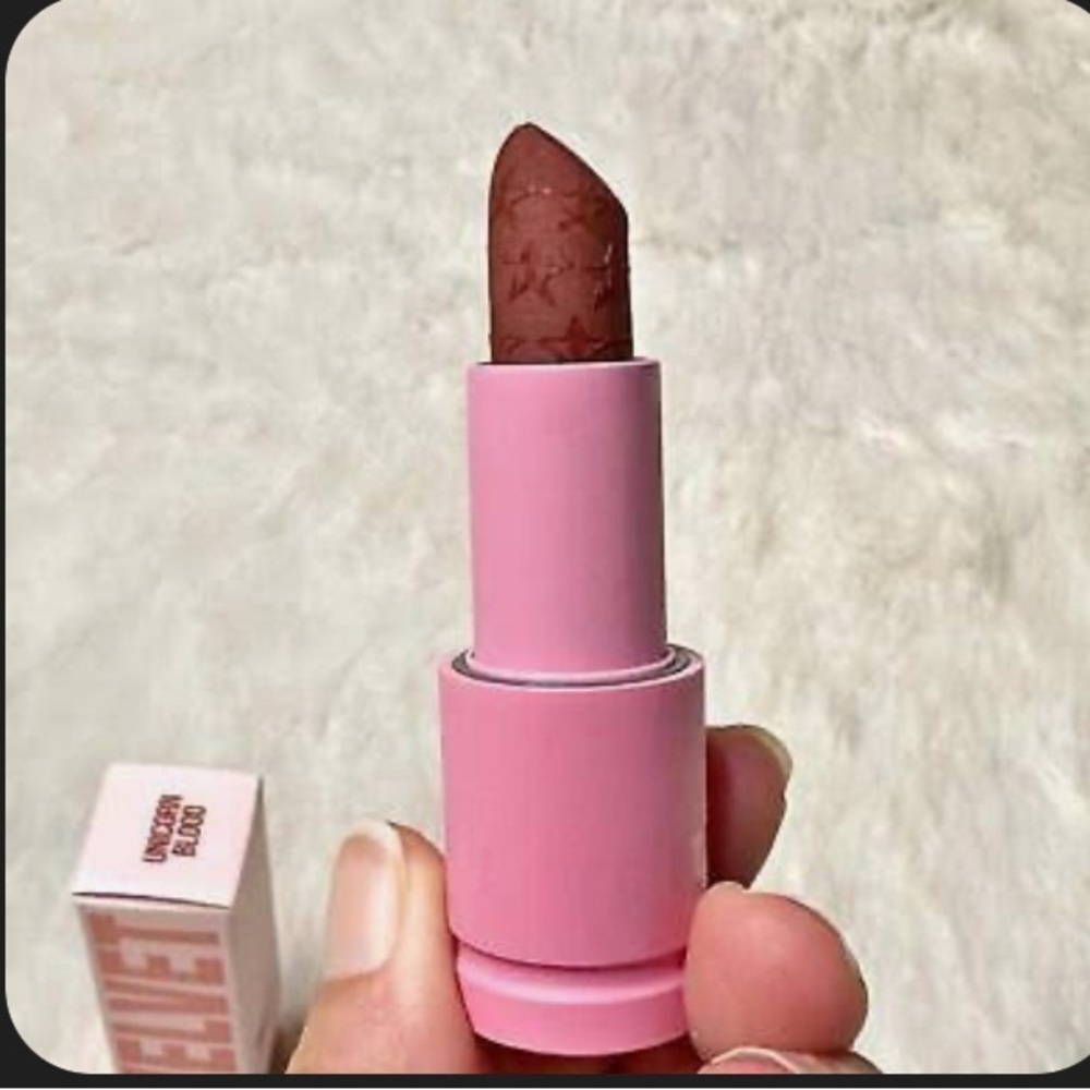 Jeffree UNICORN BLOOD Velvet Trap - Picture 3 of 4